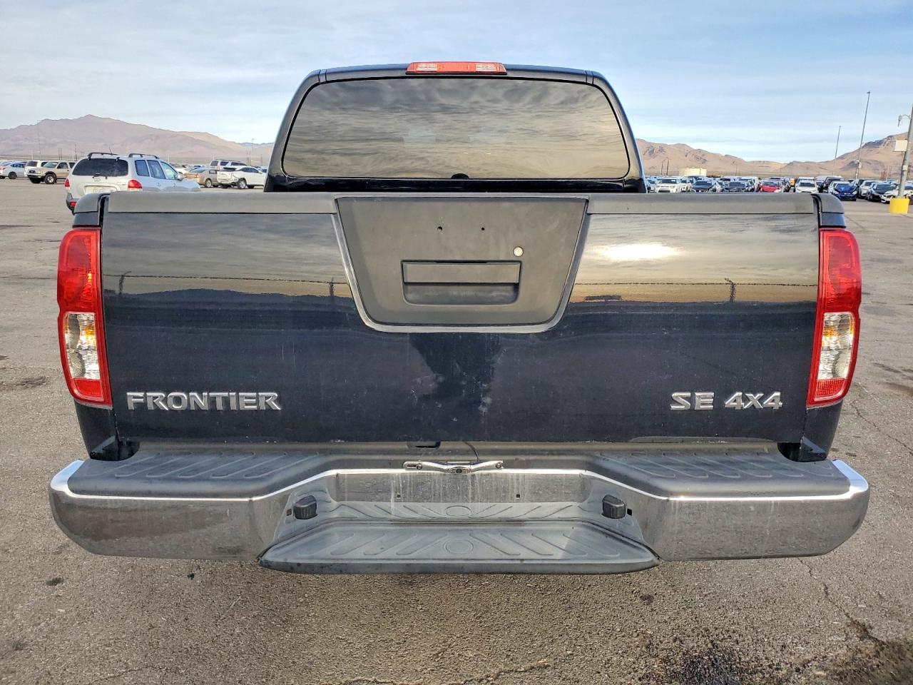 2009 NISSAN FRONTIER CREW CAB SE photo 6