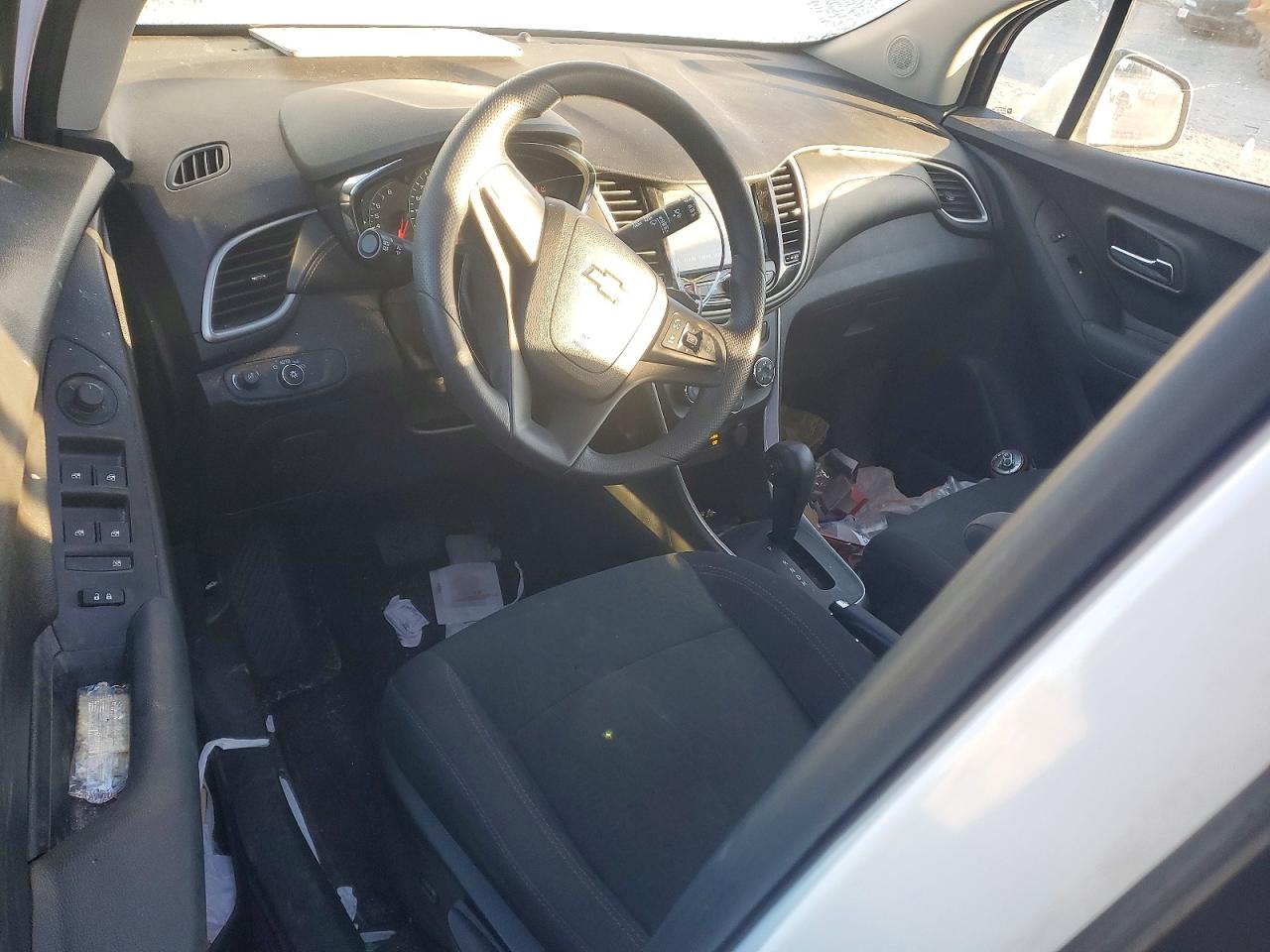 2017 CHEVROLET TRAX LS photo 8