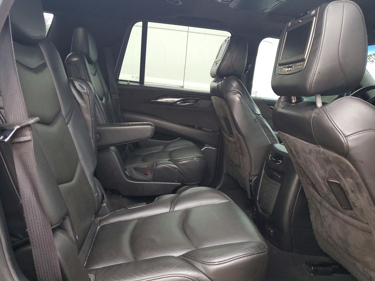 2019 CADILLAC ESCALADE PLATINUM photo 10