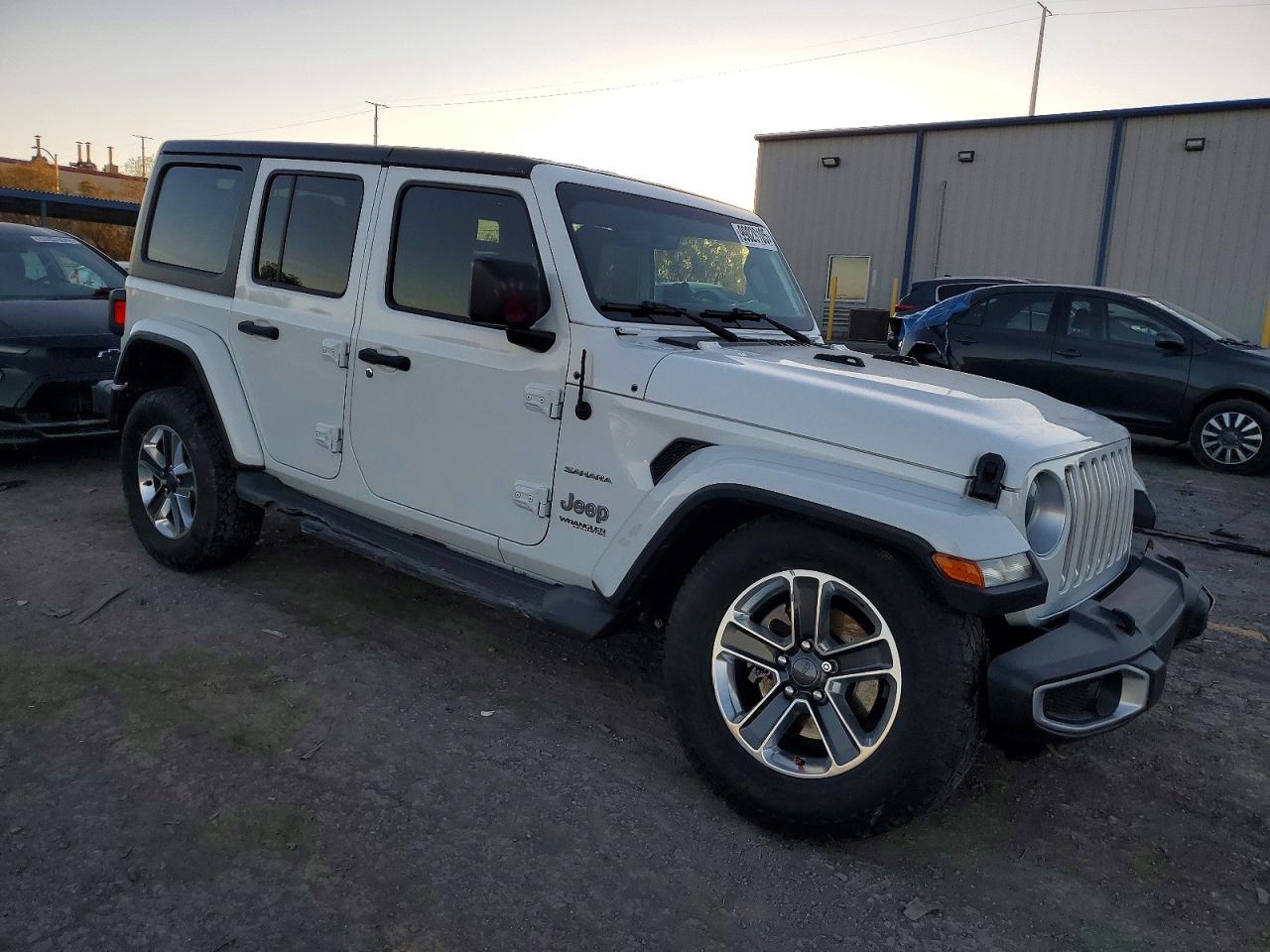 2018 JEEP WRANGLER UNLIMITED SAHARA photo 4