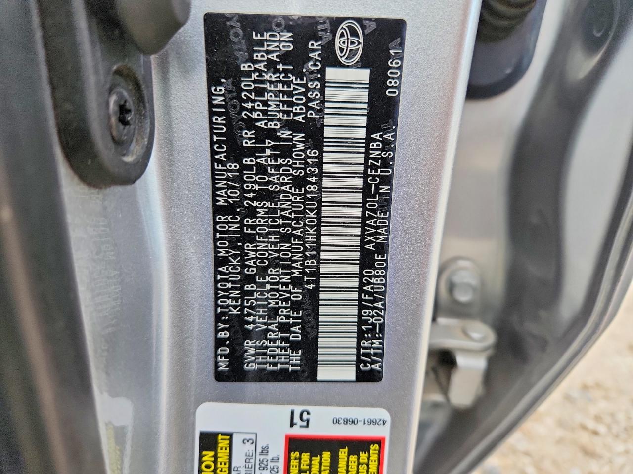 2019 TOYOTA CAMRY LE photo 12