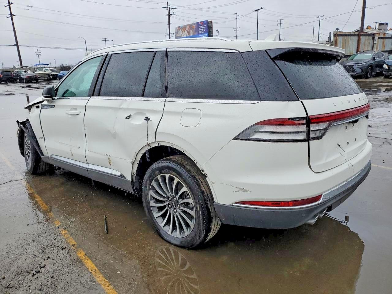 2023 LINCOLN AVIATOR RESERVE photo 2