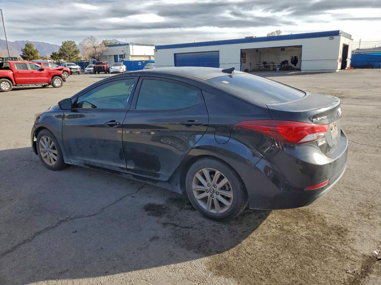2016 HYUNDAI ELANTRA SE photo 2