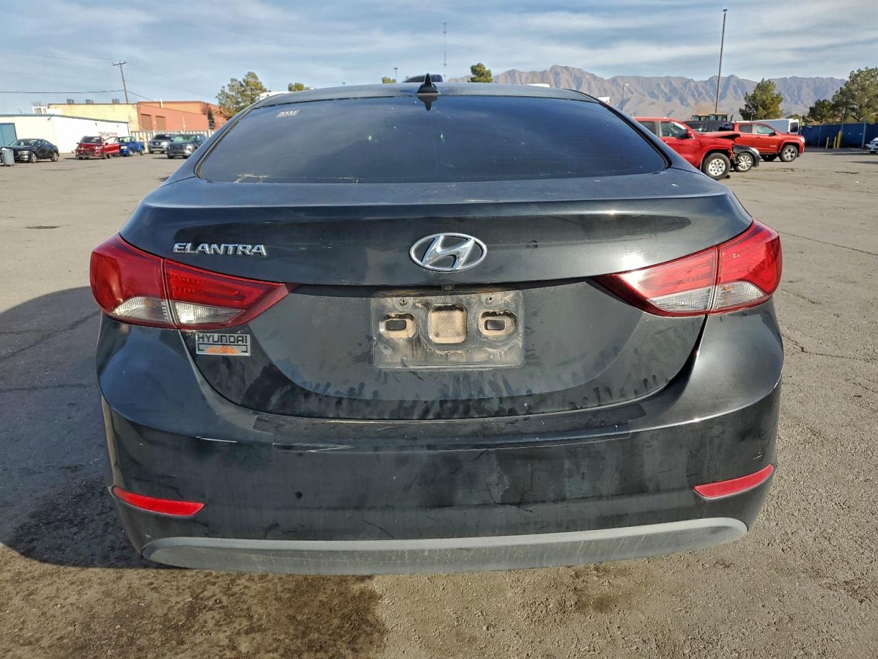 2016 HYUNDAI ELANTRA SE photo 6