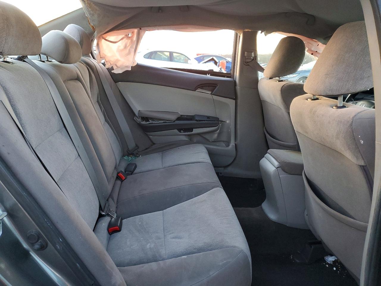 2010 HONDA ACCORD LXP photo 19