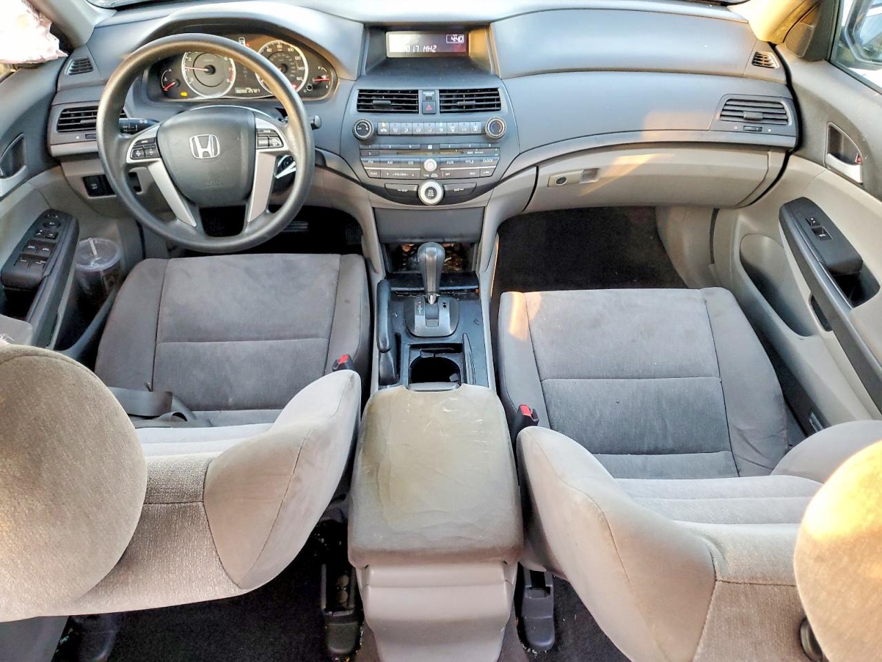 2010 HONDA ACCORD LXP photo 15