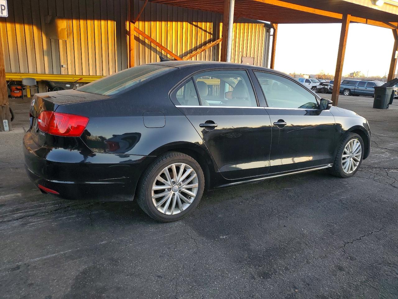 2013 VOLKSWAGEN JETTA SE photo 5