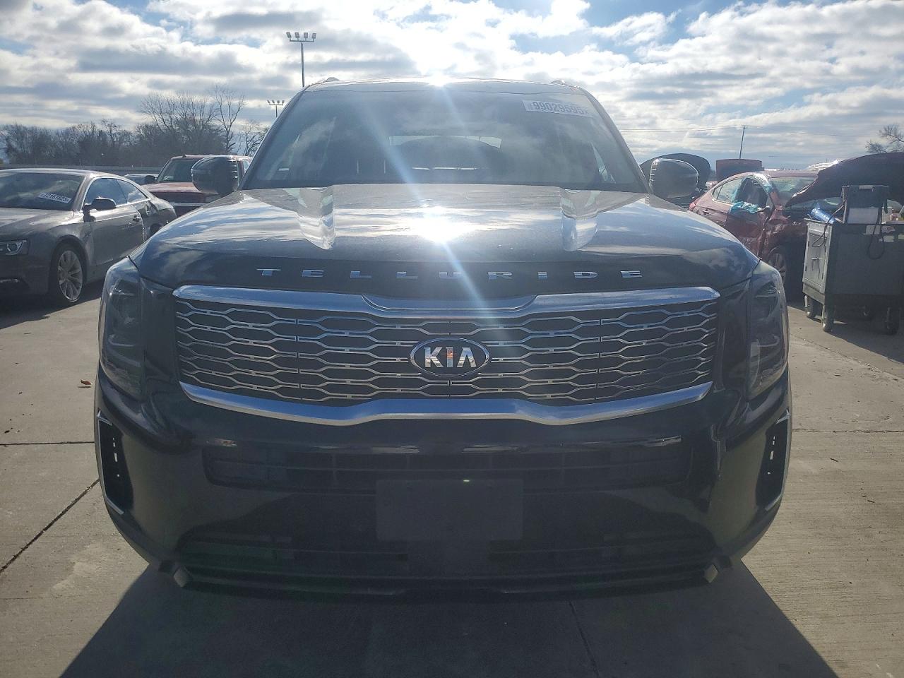 2021 KIA TELLURIDE S photo 5