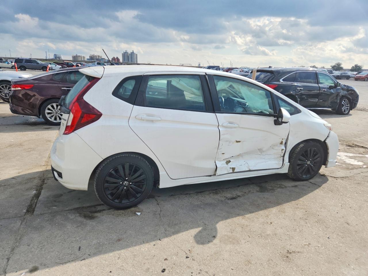 2018 HONDA FIT SPORT photo 3