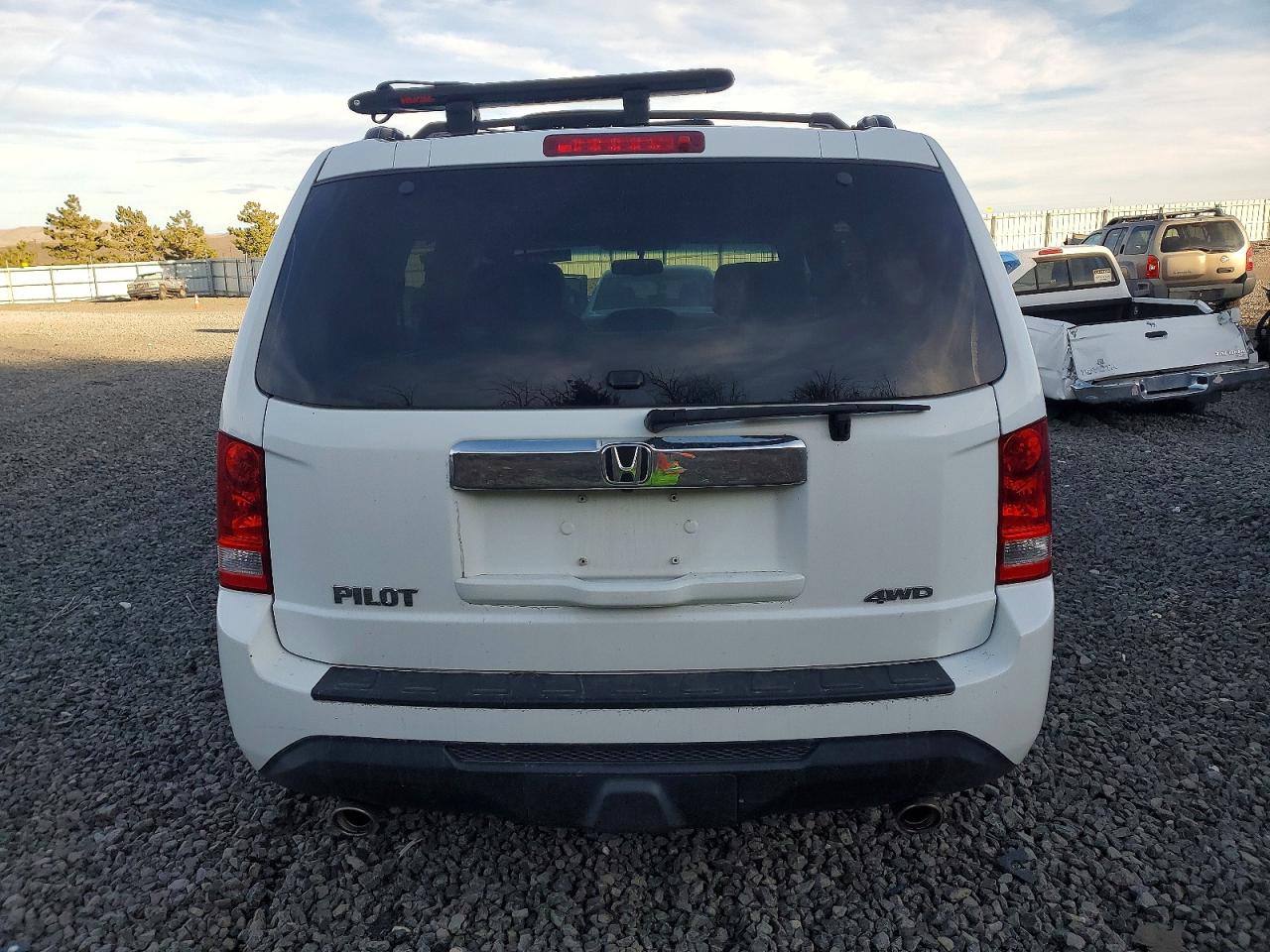 2015 HONDA PILOT EXL photo 6