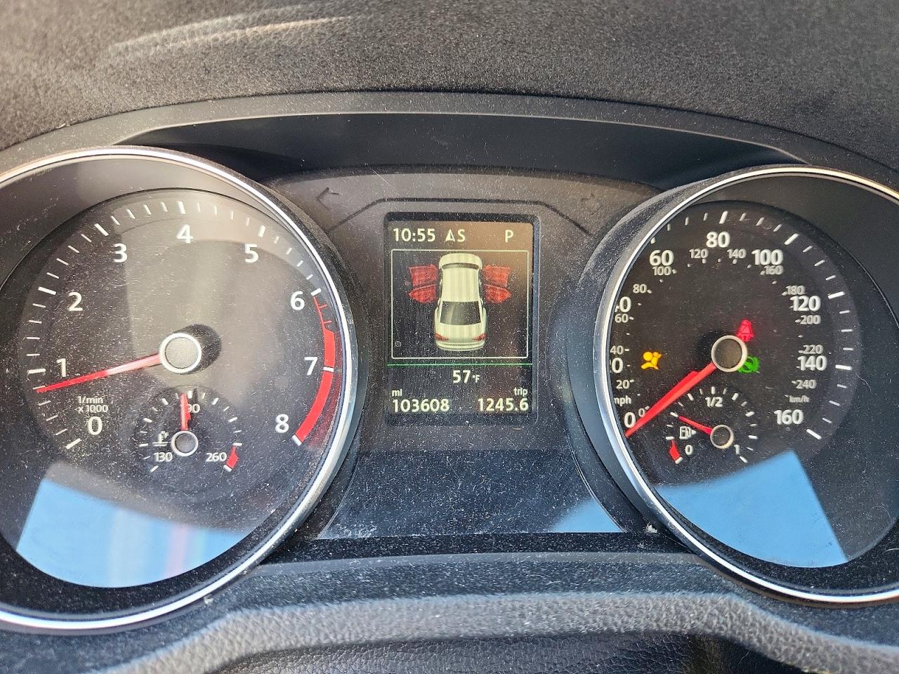 2018 VOLKSWAGEN PASSAT SE photo 9