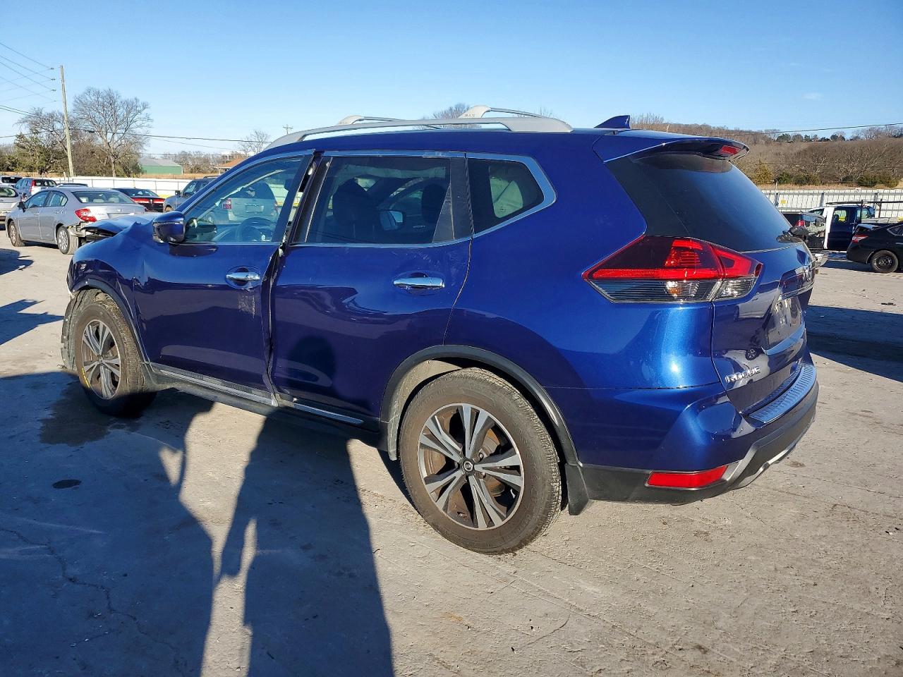 2018 NISSAN ROGUE S photo 2