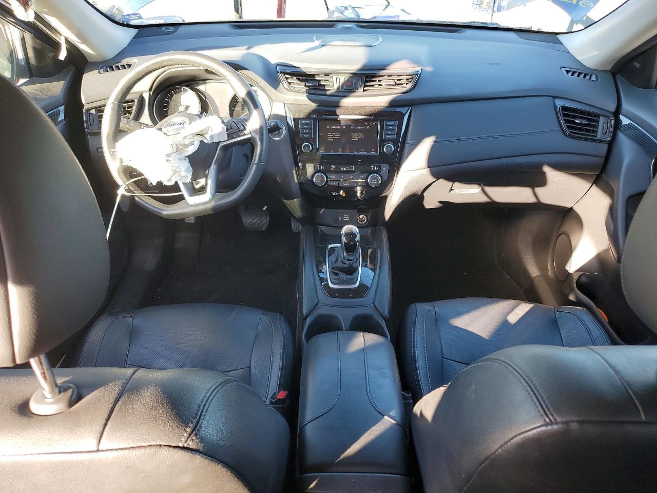 2018 NISSAN ROGUE S photo 8