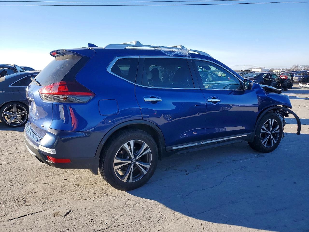 2018 NISSAN ROGUE S photo 3