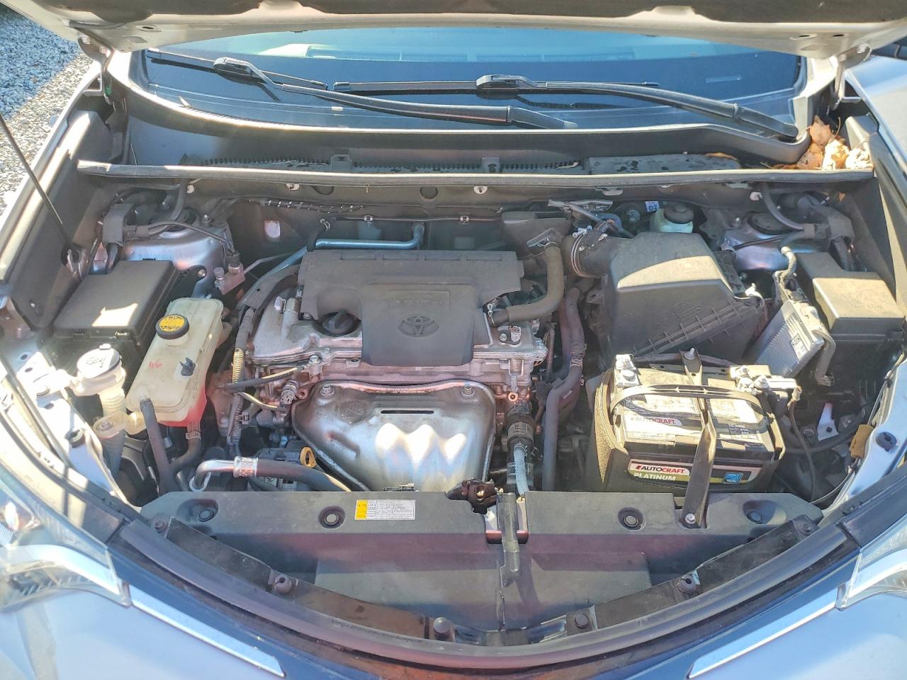 2017 TOYOTA RAV4 XLE photo 12