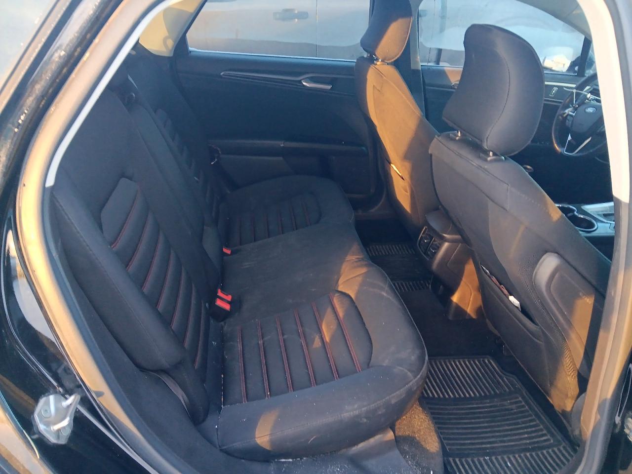 2016 FORD FUSION SE photo 10