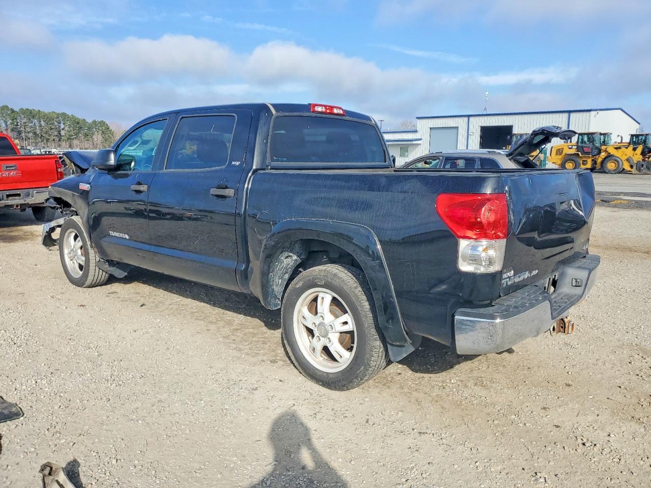 2007 TOYOTA TUNDRA CREWMAX SR5 photo 2