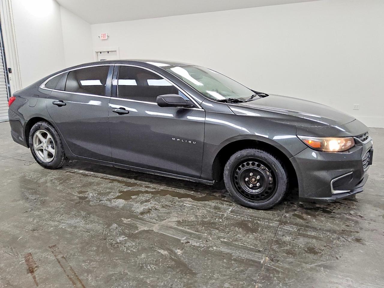 2017 CHEVROLET MALIBU LS photo 4