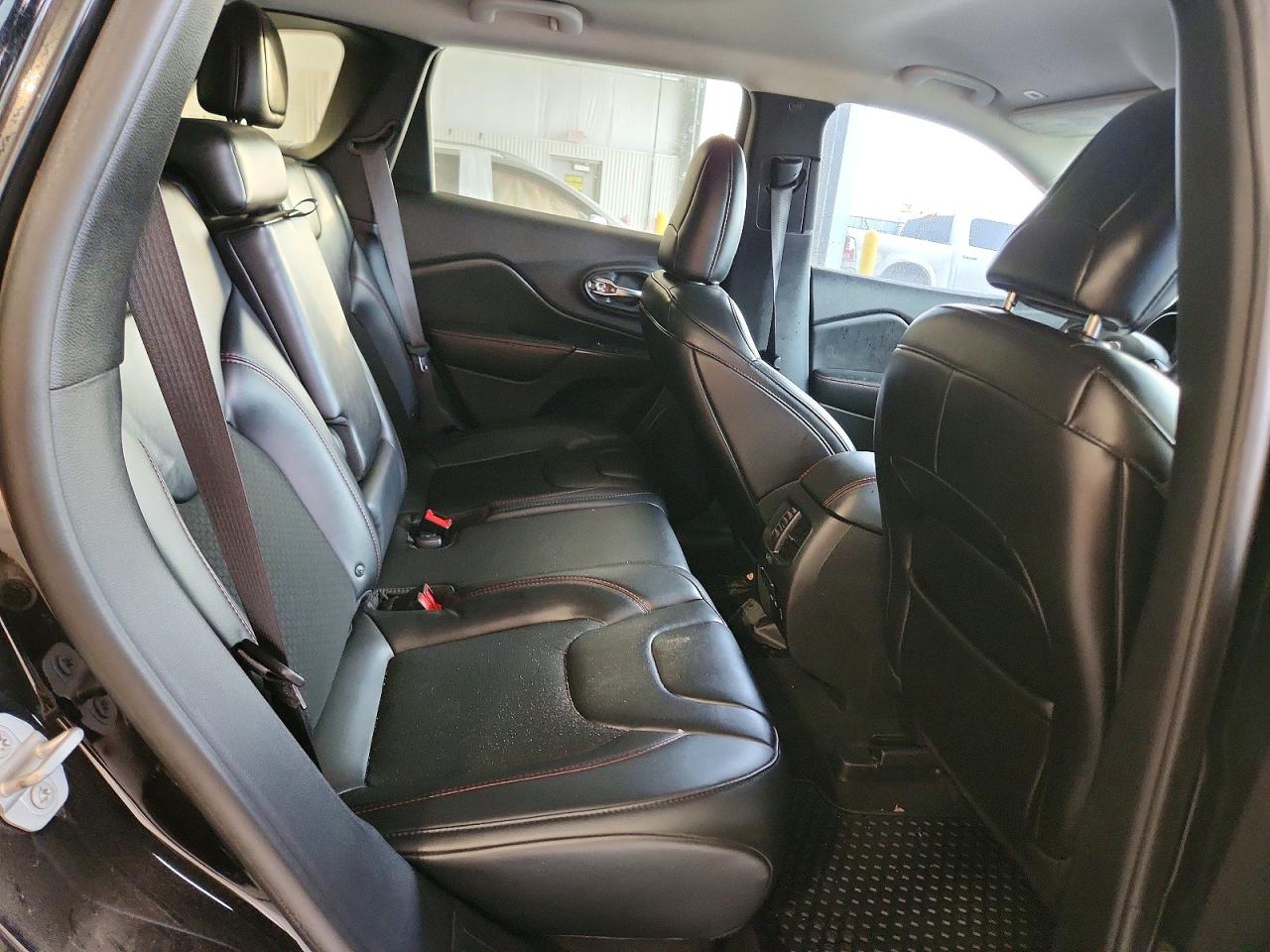 2019 JEEP CHEROKEE TRAILHAWK photo 11