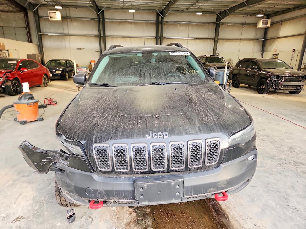 2019 JEEP CHEROKEE TRAILHAWK photo 5