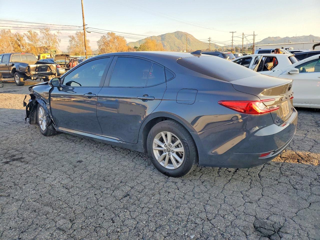 2025 TOYOTA CAMRY LE photo 4