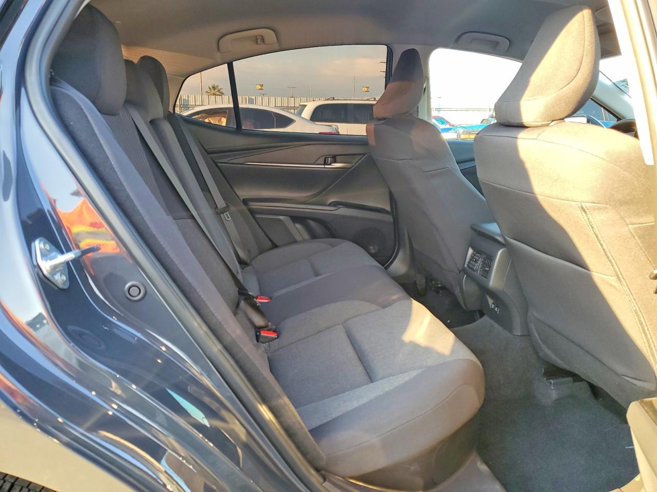 2025 TOYOTA CAMRY LE photo 28
