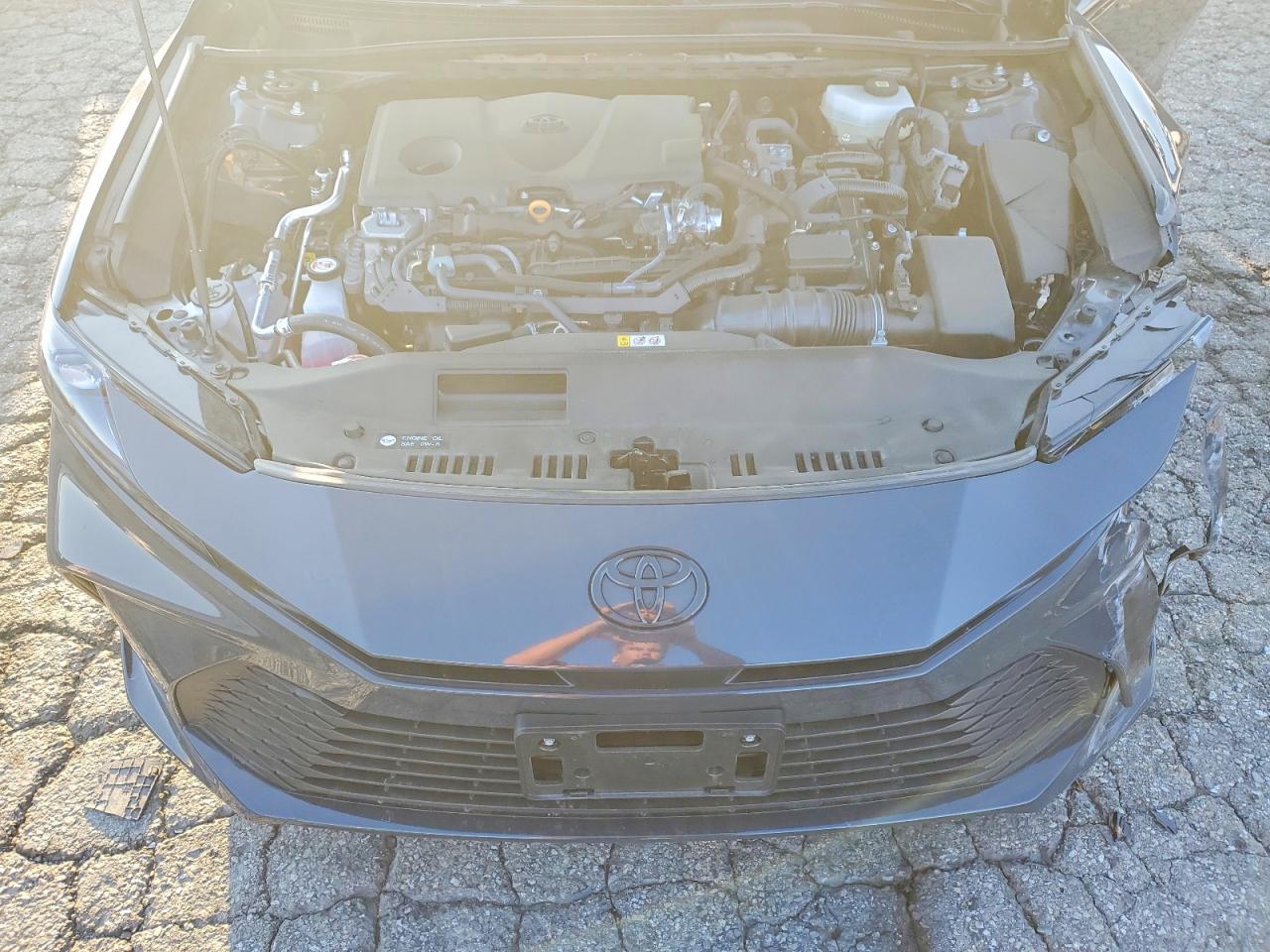 2025 TOYOTA CAMRY LE photo 31