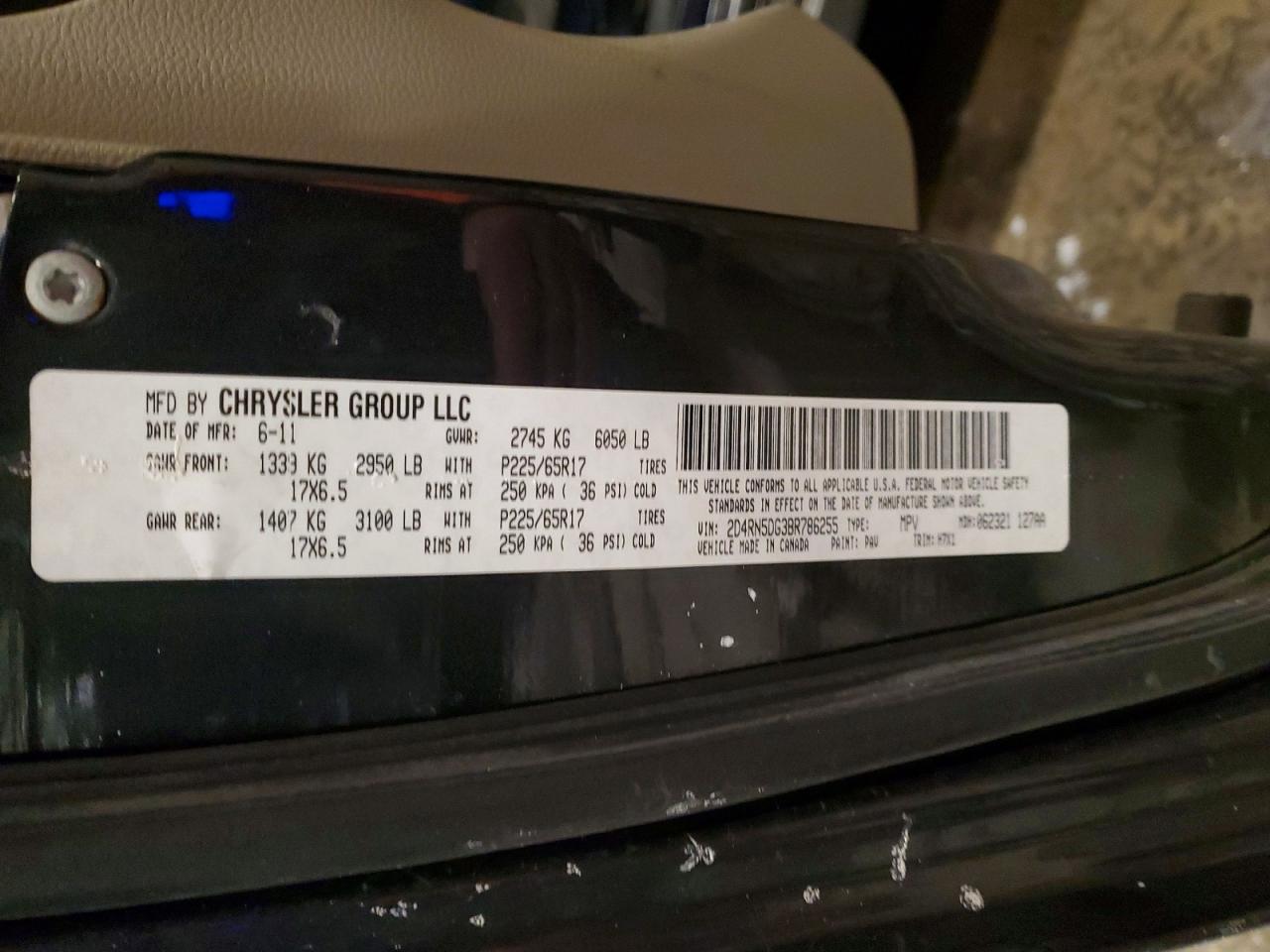 2011 DODGE GRAND CARAVAN CREW photo 13