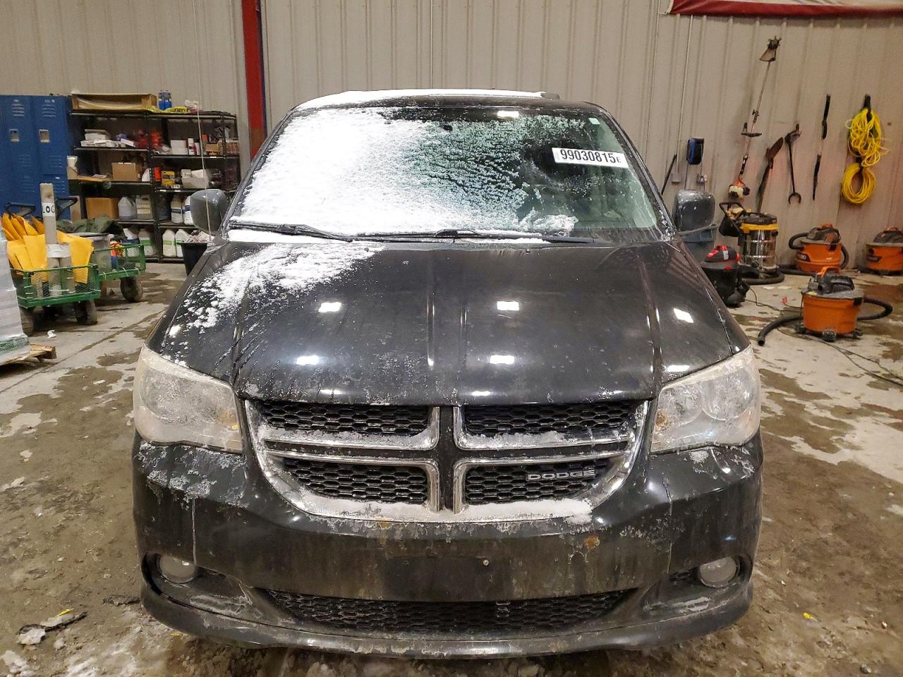 2011 DODGE GRAND CARAVAN CREW photo 5