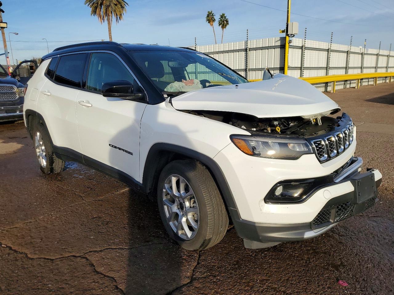 2025 JEEP COMPASS LIMITED photo 4