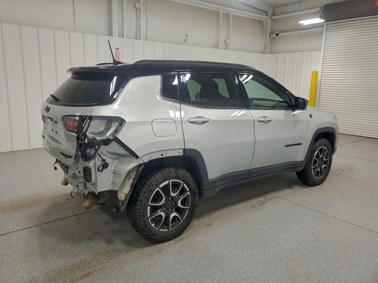 2025 JEEP COMPASS TRAILHAWK photo 3