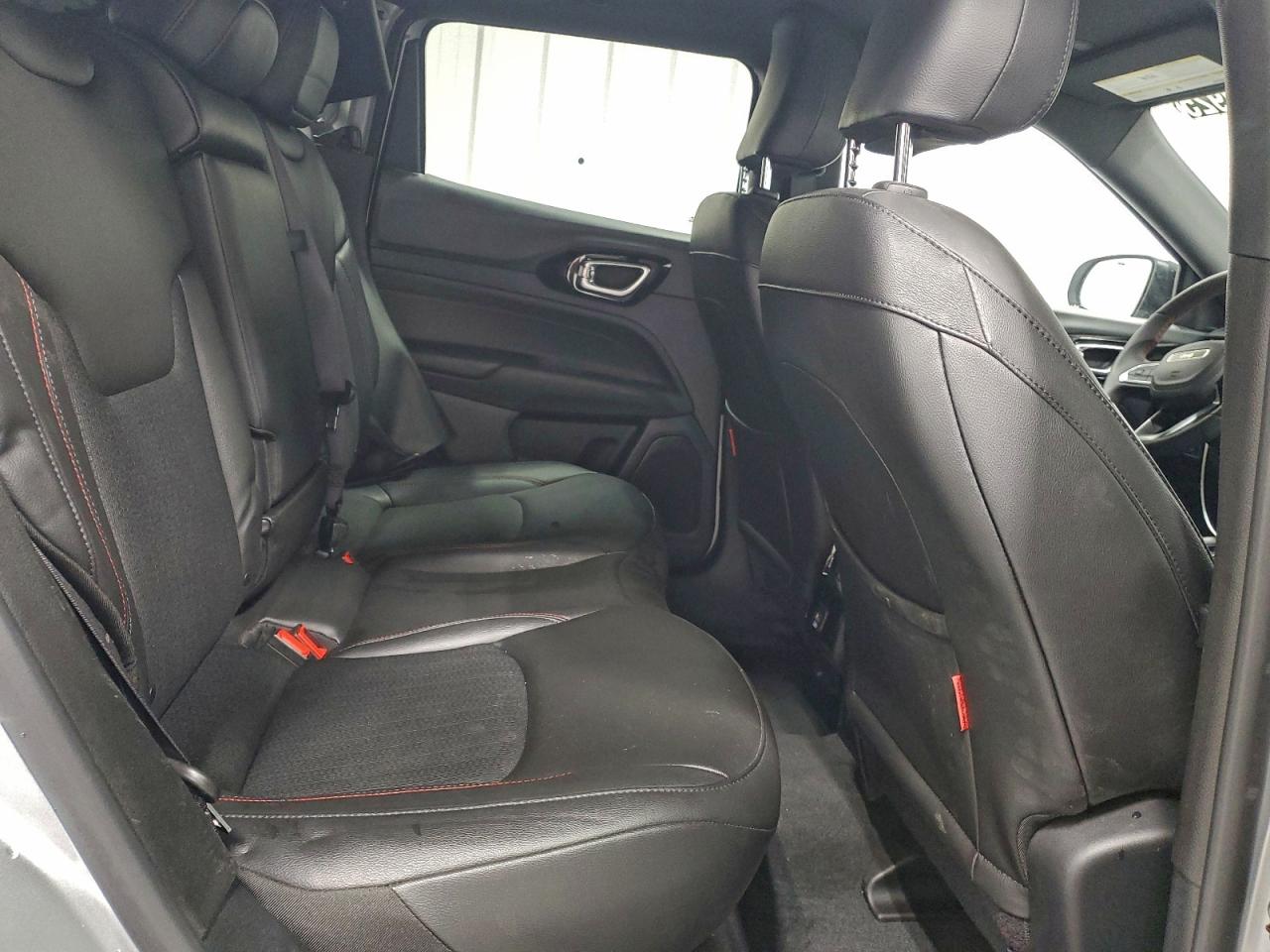 2025 JEEP COMPASS TRAILHAWK photo 11