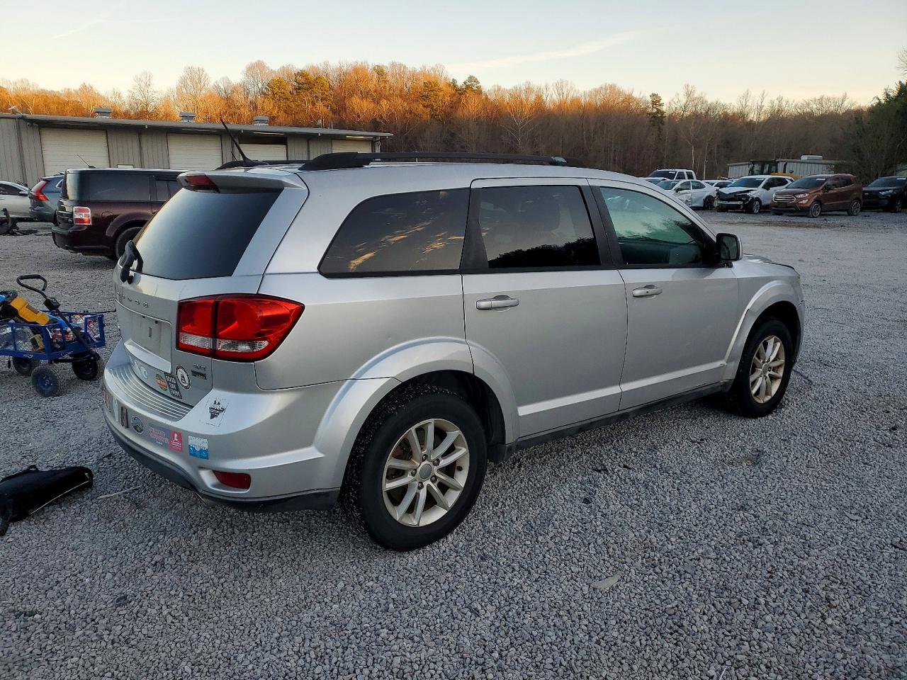 2013 DODGE JOURNEY SXT photo 3