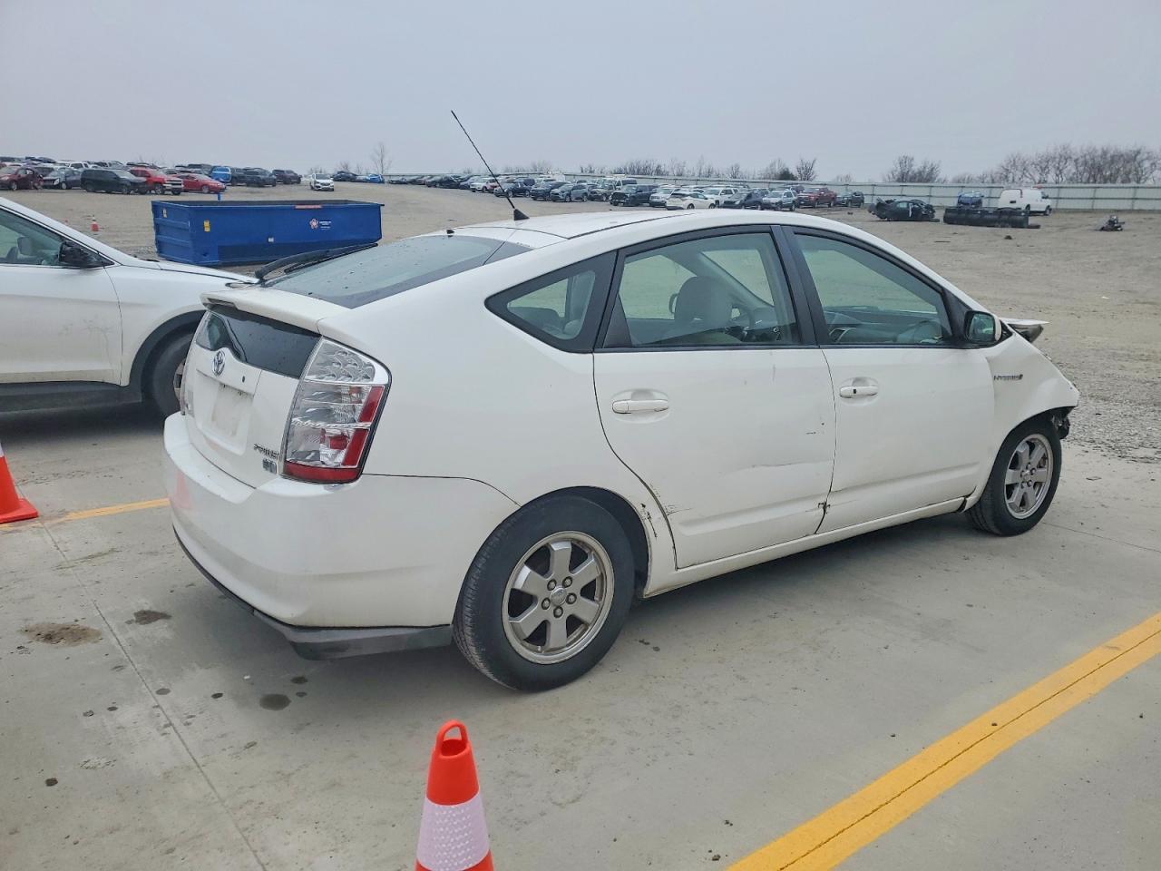 2009 TOYOTA PRIUS photo 3