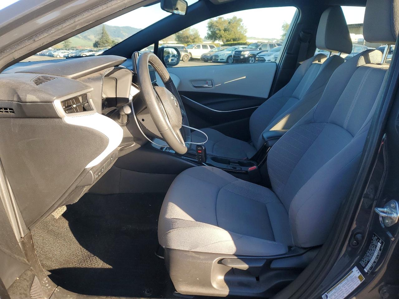 2024 TOYOTA COROLLA LE photo 13