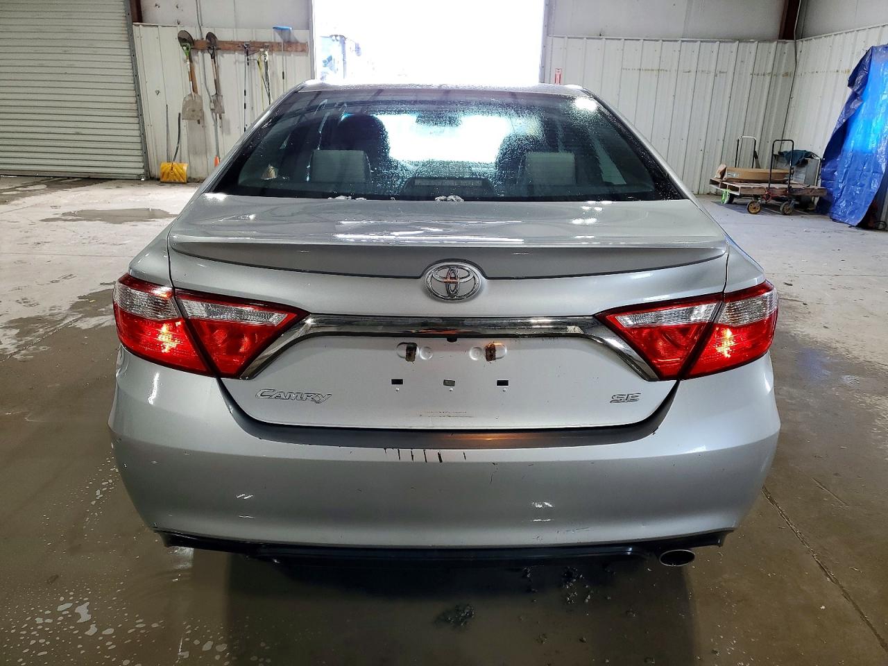 2017 TOYOTA CAMRY LE photo 6