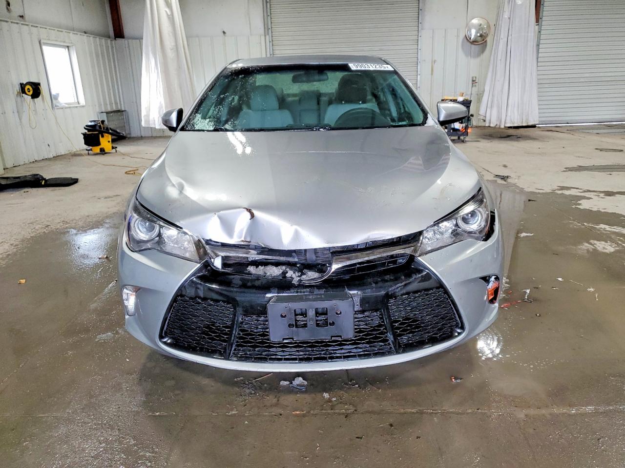 2017 TOYOTA CAMRY LE photo 5