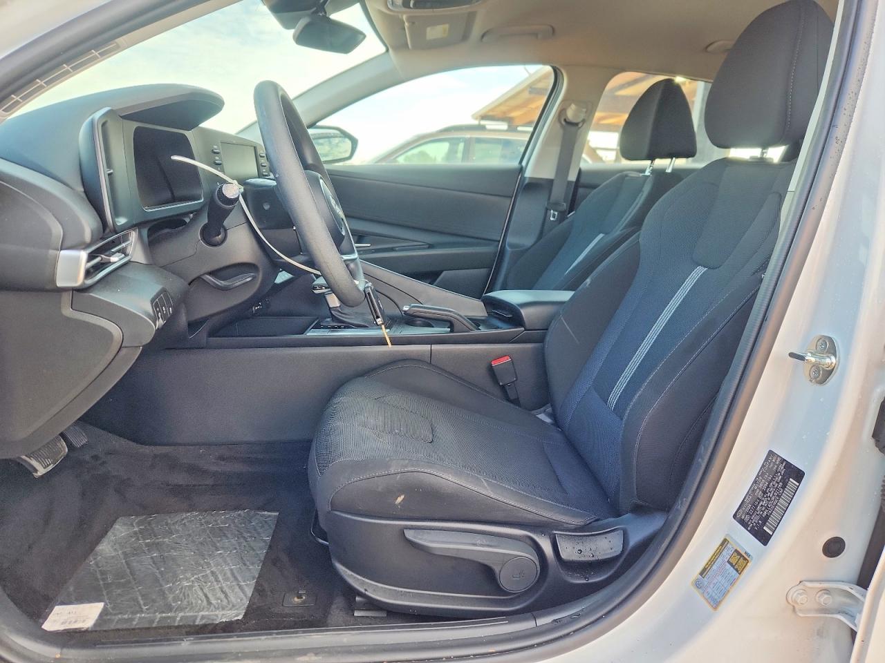 2024 HYUNDAI ELANTRA SE photo 13