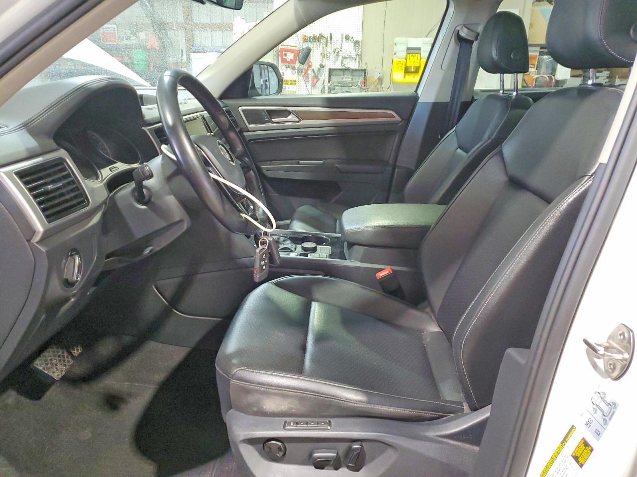 2018 VOLKSWAGEN ATLAS SEL photo 13
