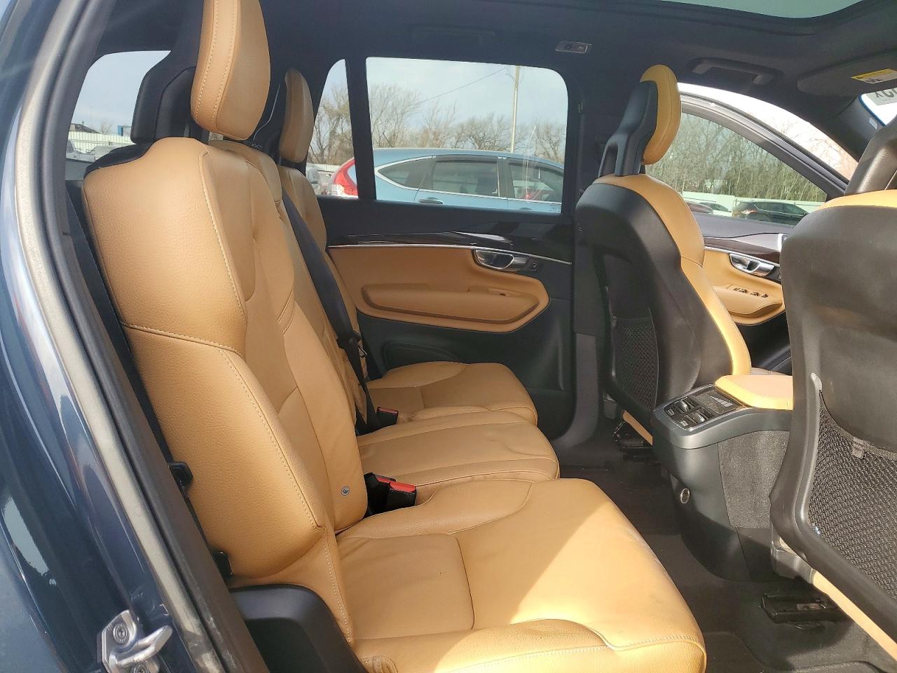 2018 VOLVO XC90 T6 photo 31