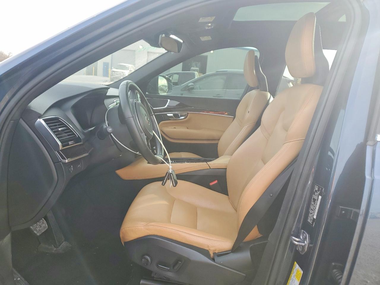 2018 VOLVO XC90 T6 photo 19