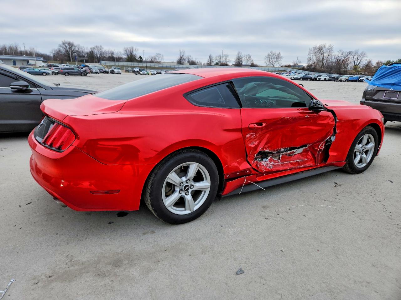 2015 FORD MUSTANG photo 5