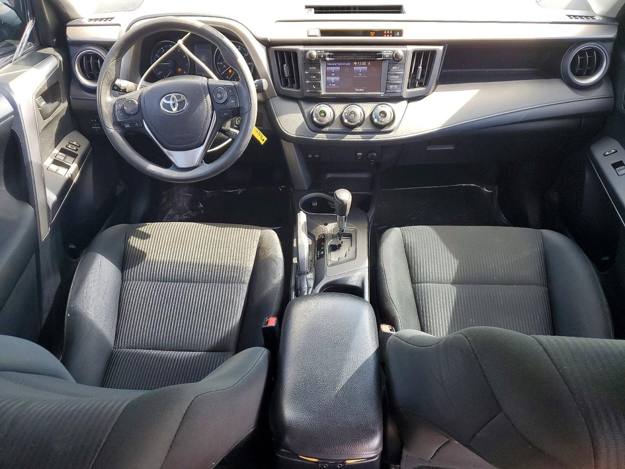 2017 TOYOTA RAV4 LE photo 8