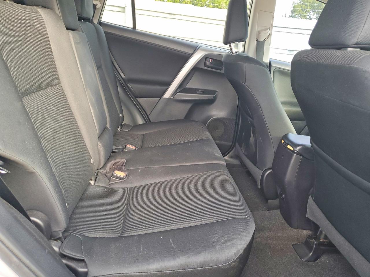 2017 TOYOTA RAV4 LE photo 11