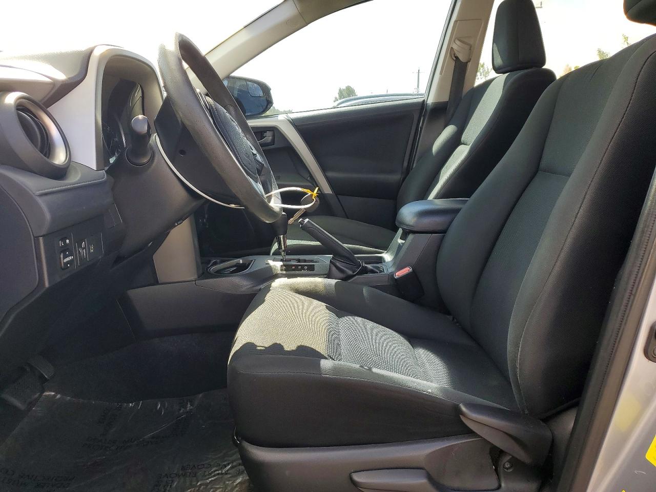 2017 TOYOTA RAV4 LE photo 10