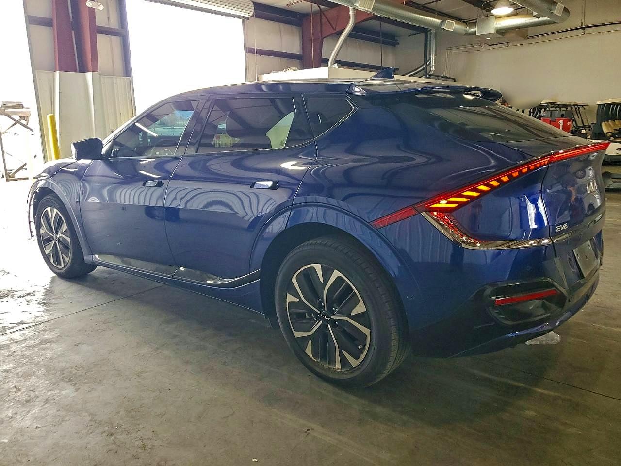 2022 KIA EV6 GT LINE photo 3