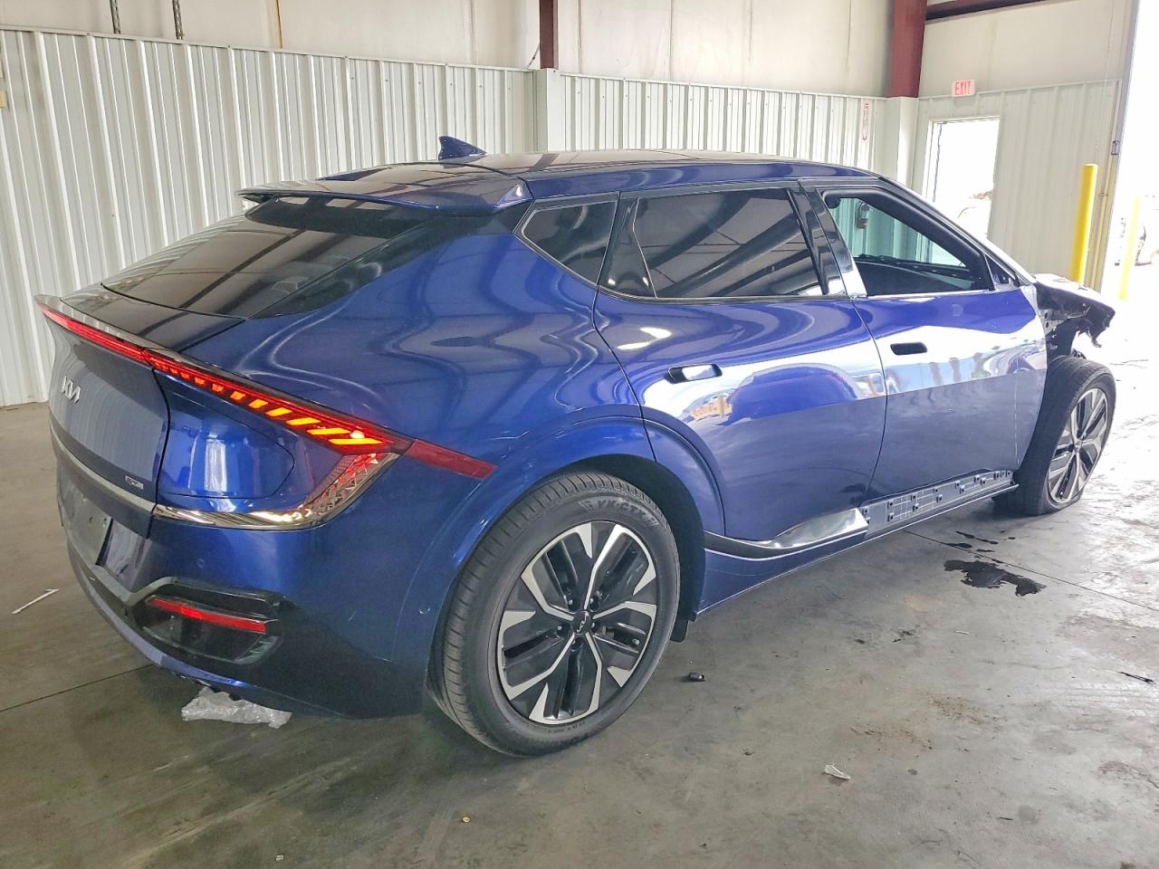 2022 KIA EV6 GT LINE photo 5