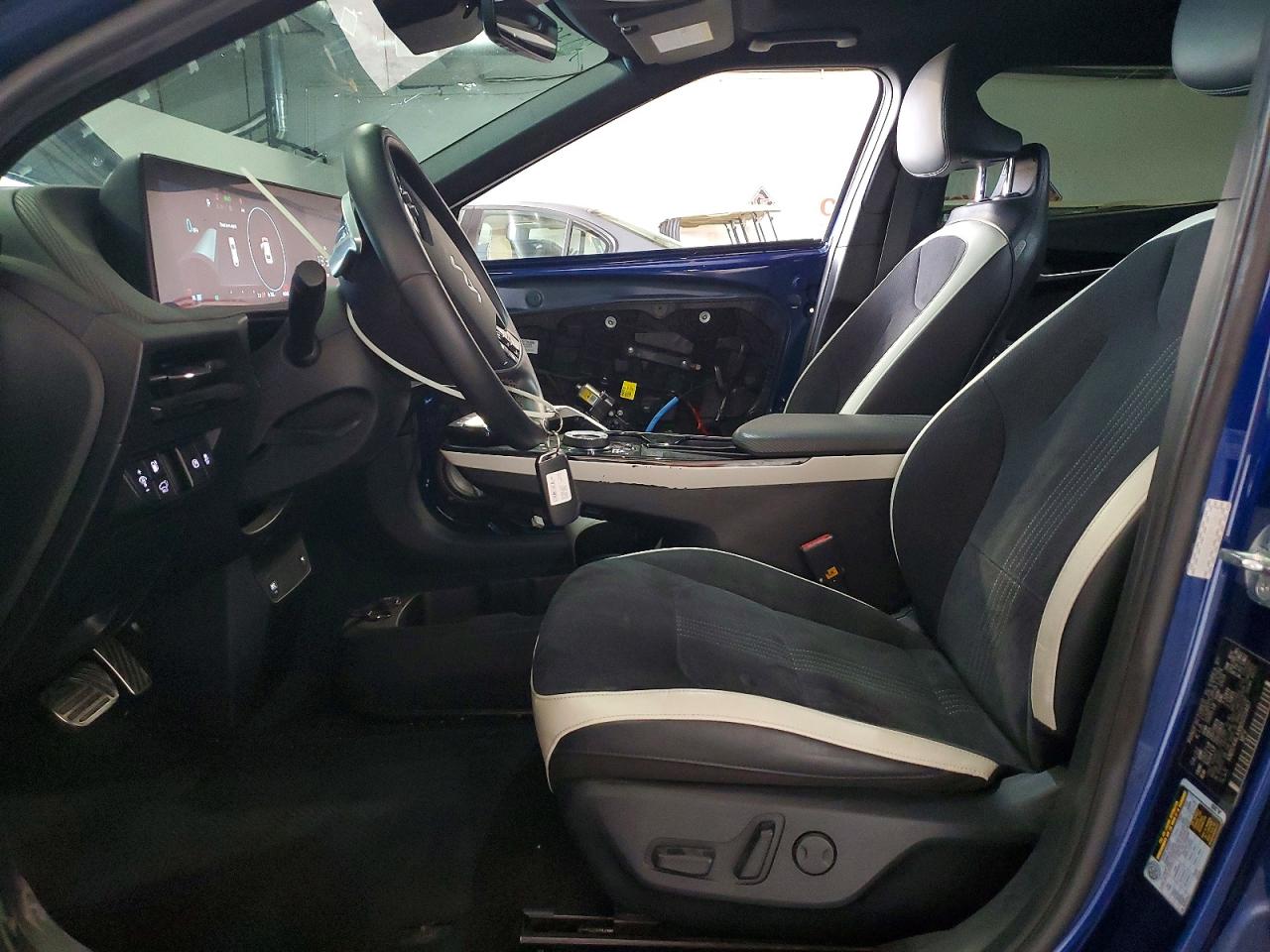 2022 KIA EV6 GT LINE photo 13