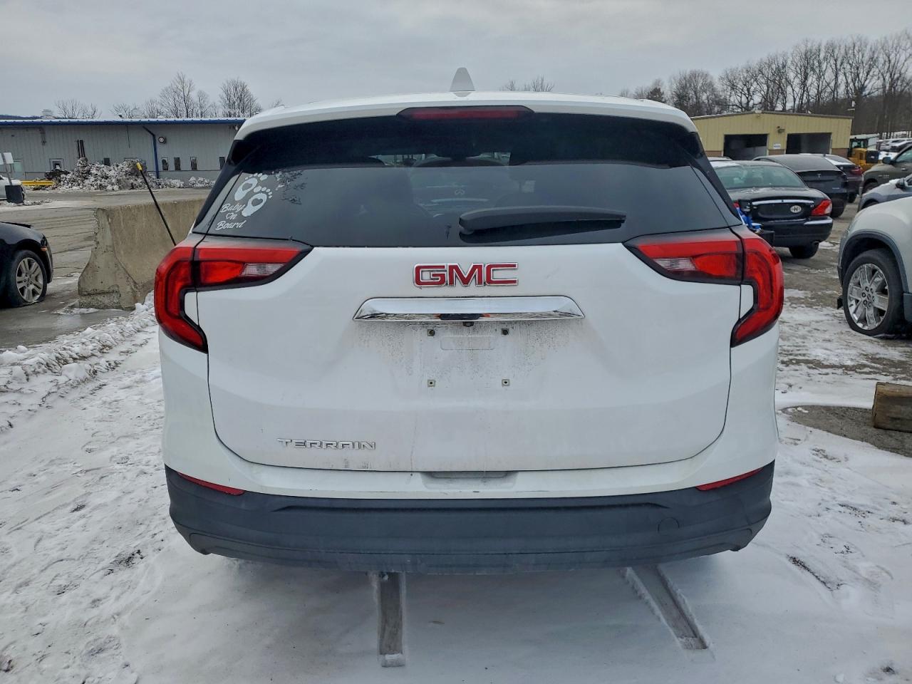 2018 GMC TERRAIN SLE photo 6