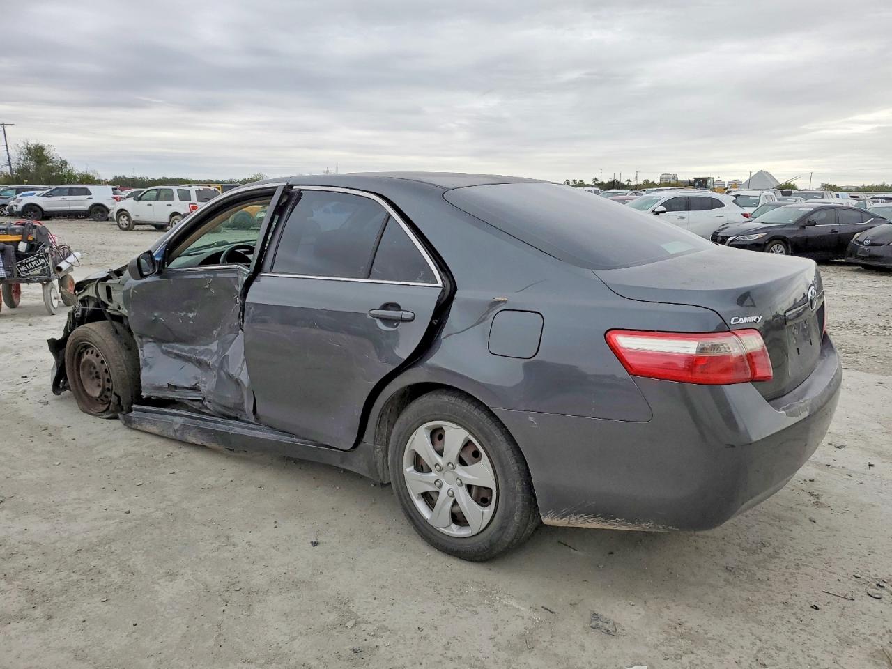 2008 TOYOTA CAMRY CE photo 2